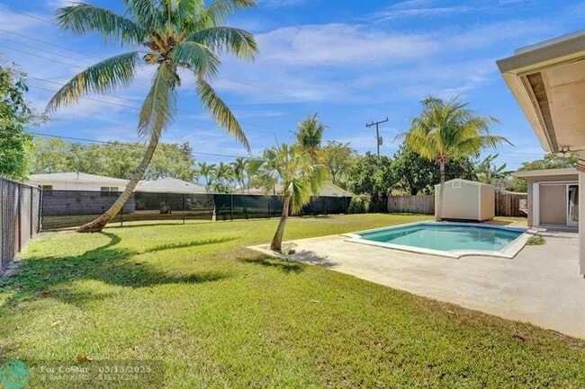 Building Photo - 5600 SW 8th St