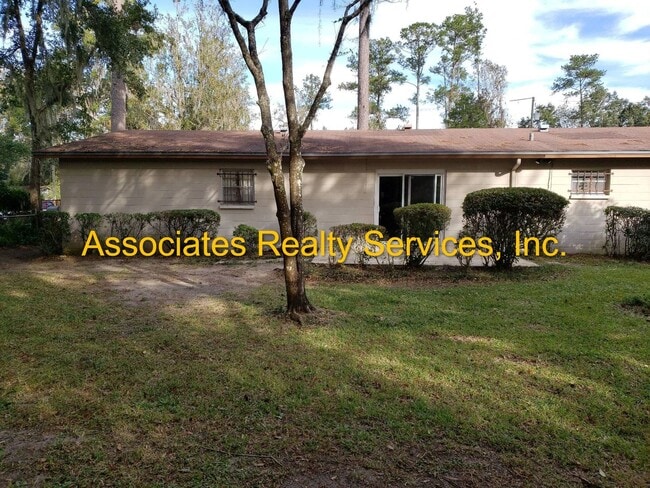 Primary Photo - *Sublease* Cute Renovation in Northwood!