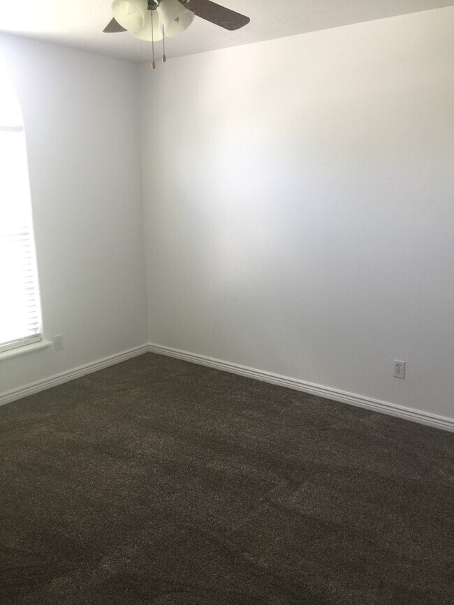 Building Photo - 1465 S Red Maple Ct