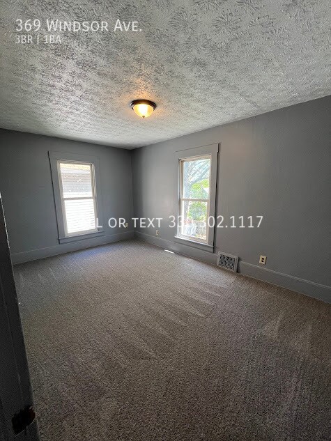 Building Photo - 369 Windsor St