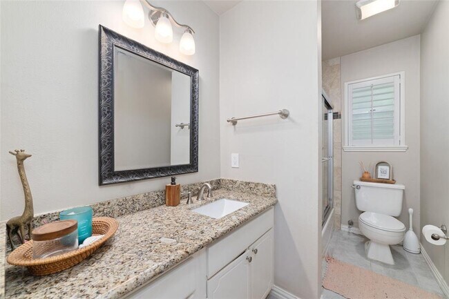 Building Photo - 869 Wax Myrtle Ln
