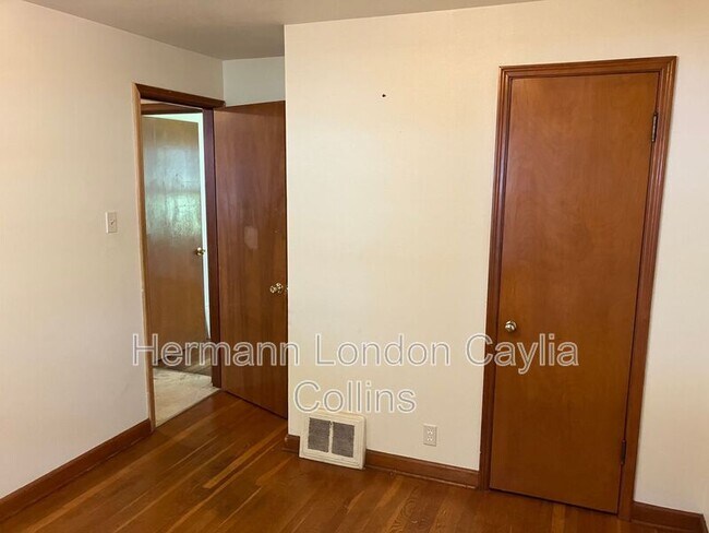 Building Photo - 10514 Anson Dr