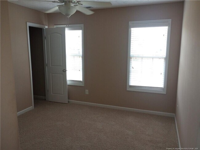 Building Photo - 6031 Geranium Dr
