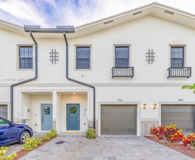 Building Photo - 1156 SW 6th Ct