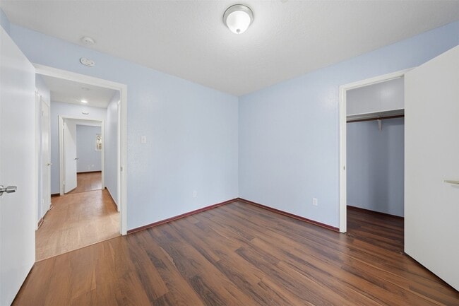 Building Photo - 7015 Pella Dr