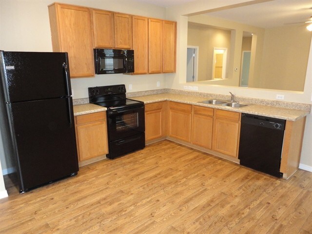 Building Photo - 8280 W Redshank Dr