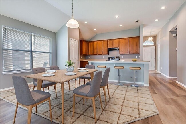 Building Photo - 7702 Decoy Dr