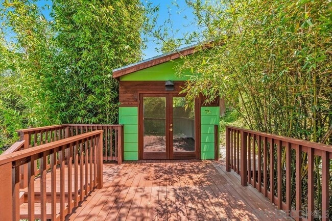 Building Photo - 2841 Cacatua St