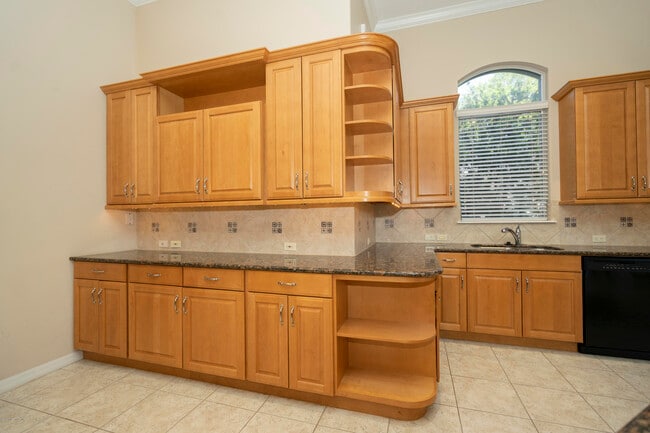 Building Photo - 3668 Windmoor Dr