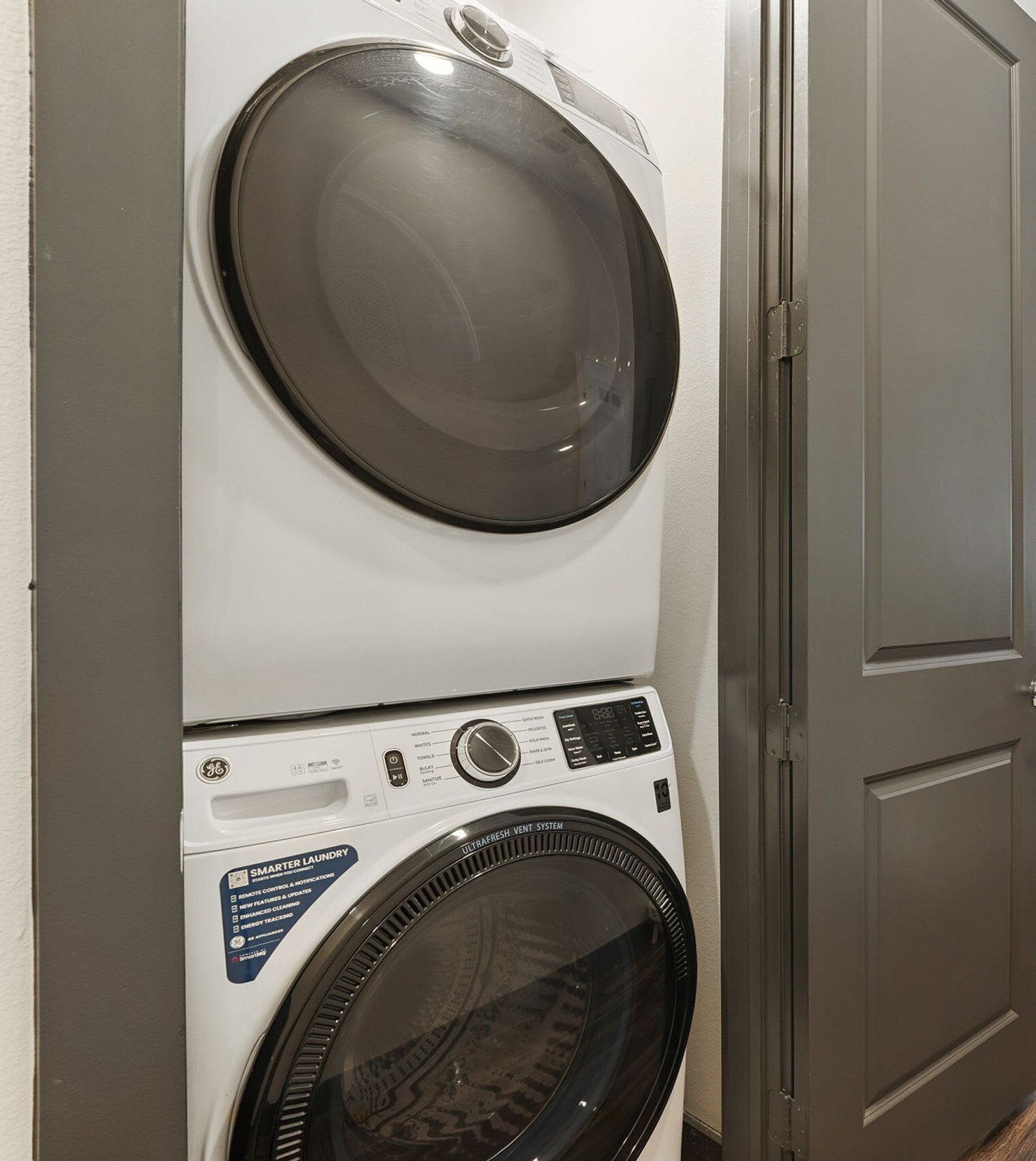 Building Photo - 9127 Research Blvd