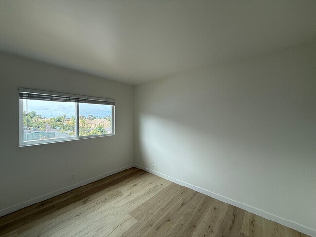Building Photo - Bright 3BD/2BA Home in Encinitas with Natural Light, In-Unit Laundry & Easy Freeway Access