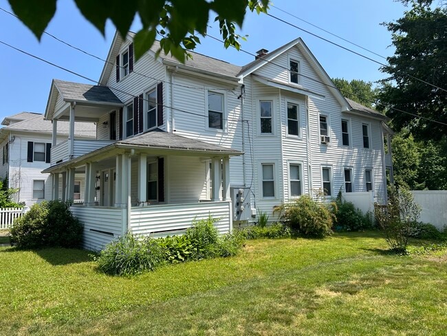 Primary Photo - 465 Broad St