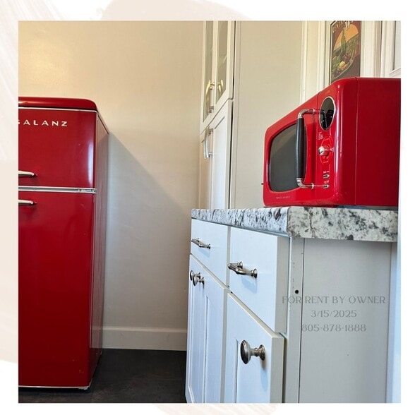 Building Photo - 201 E Morrison Ave