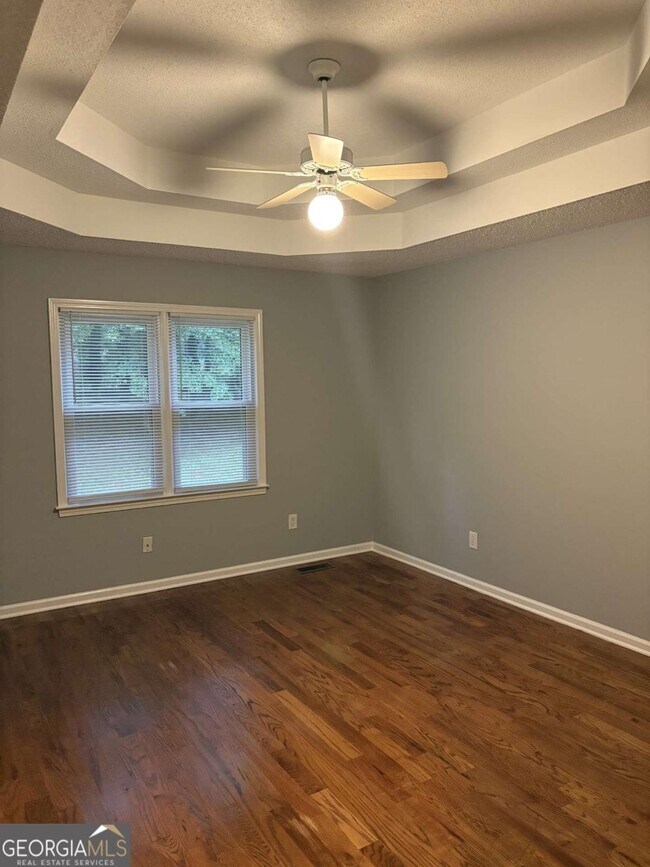 Building Photo - 5045 Bayberry Ct