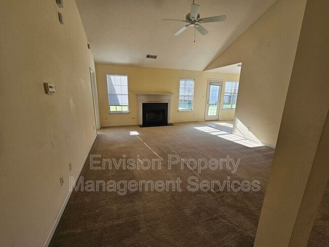 Building Photo - 3989 Meadow Glen Way