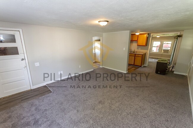 Building Photo - 52-52-52-52 S Greenwood St