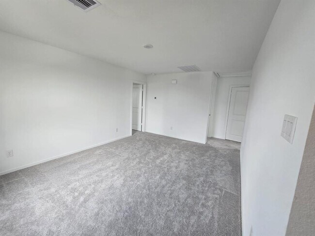Building Photo - 26706 Dalmatian Bellflower Dr