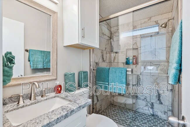 Building Photo - 437 Riverfront Dr