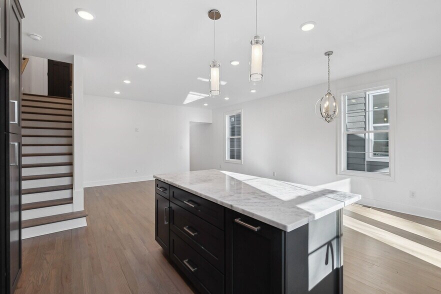 Building Photo - 2109 Chadwell Retreat Dr