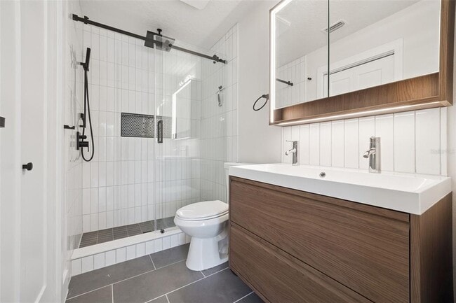 Building Photo - 6939 Pasturelands Pl