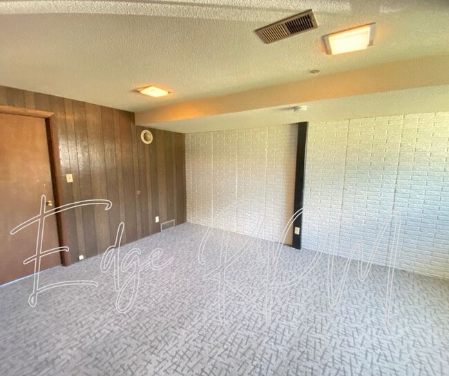 Building Photo - 3718 Convair Ln