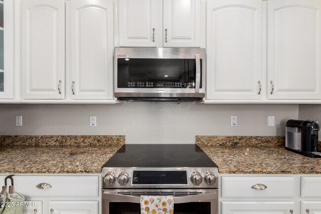 Building Photo - 20633 W Walton Dr