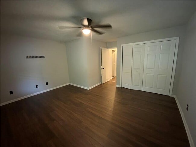 Building Photo - 2753 Whitewater Ct