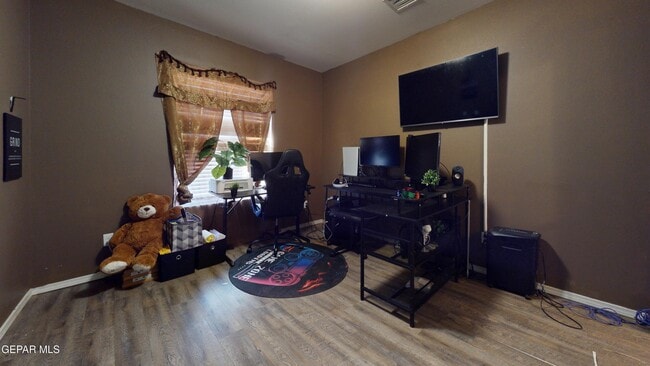 Building Photo - 12132 Mesquite Thorn Dr