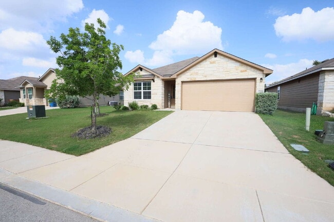 Building Photo - "Charming 4-Bed Sanctuary in San Antonio – 1702 Sq Ft of Comfortable Living!"