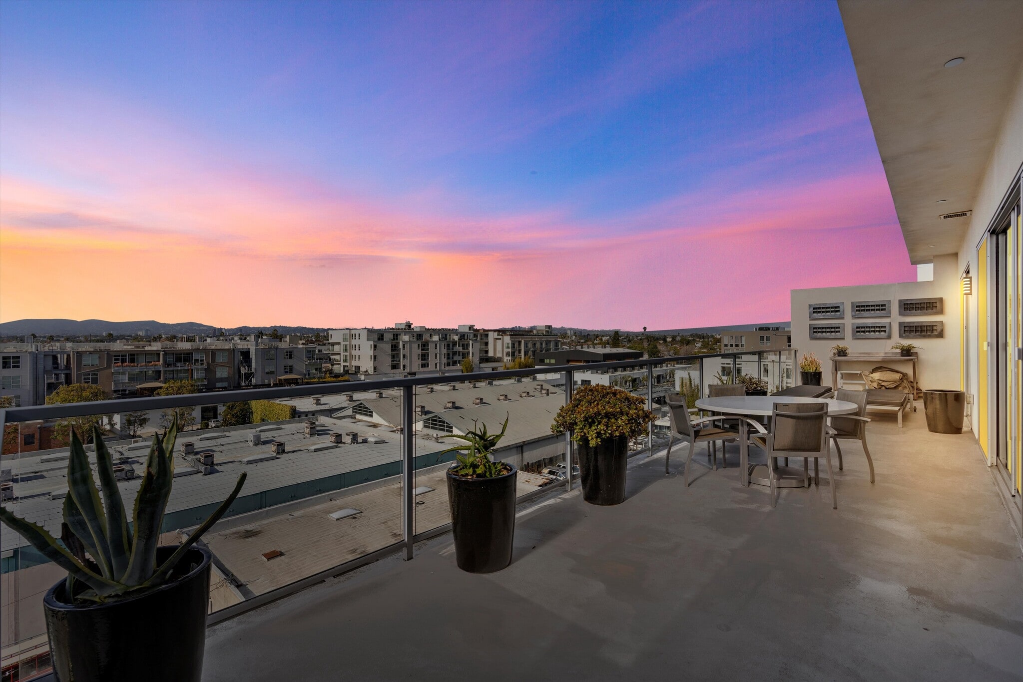 Building Photo - 4140 Glencoe Ave