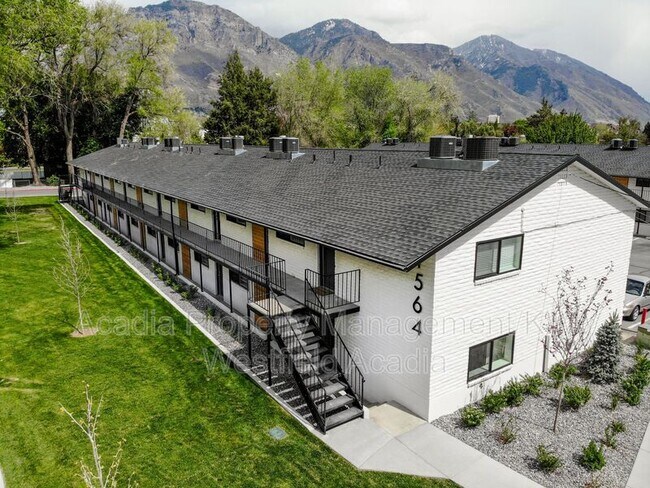 Building Photo - 1576 N Moon River Dr