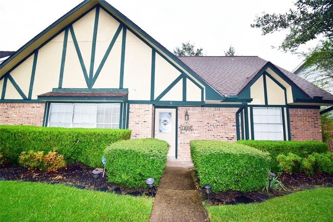 Building Photo - 1806 Cedarwood Ct