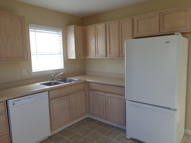 Building Photo - 801 Woodbine Ln