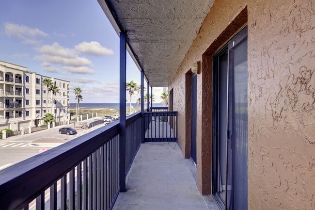 Building Photo - Ocean View From Balcony