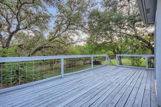 Building Photo - 9256 Scenic Bluff Dr