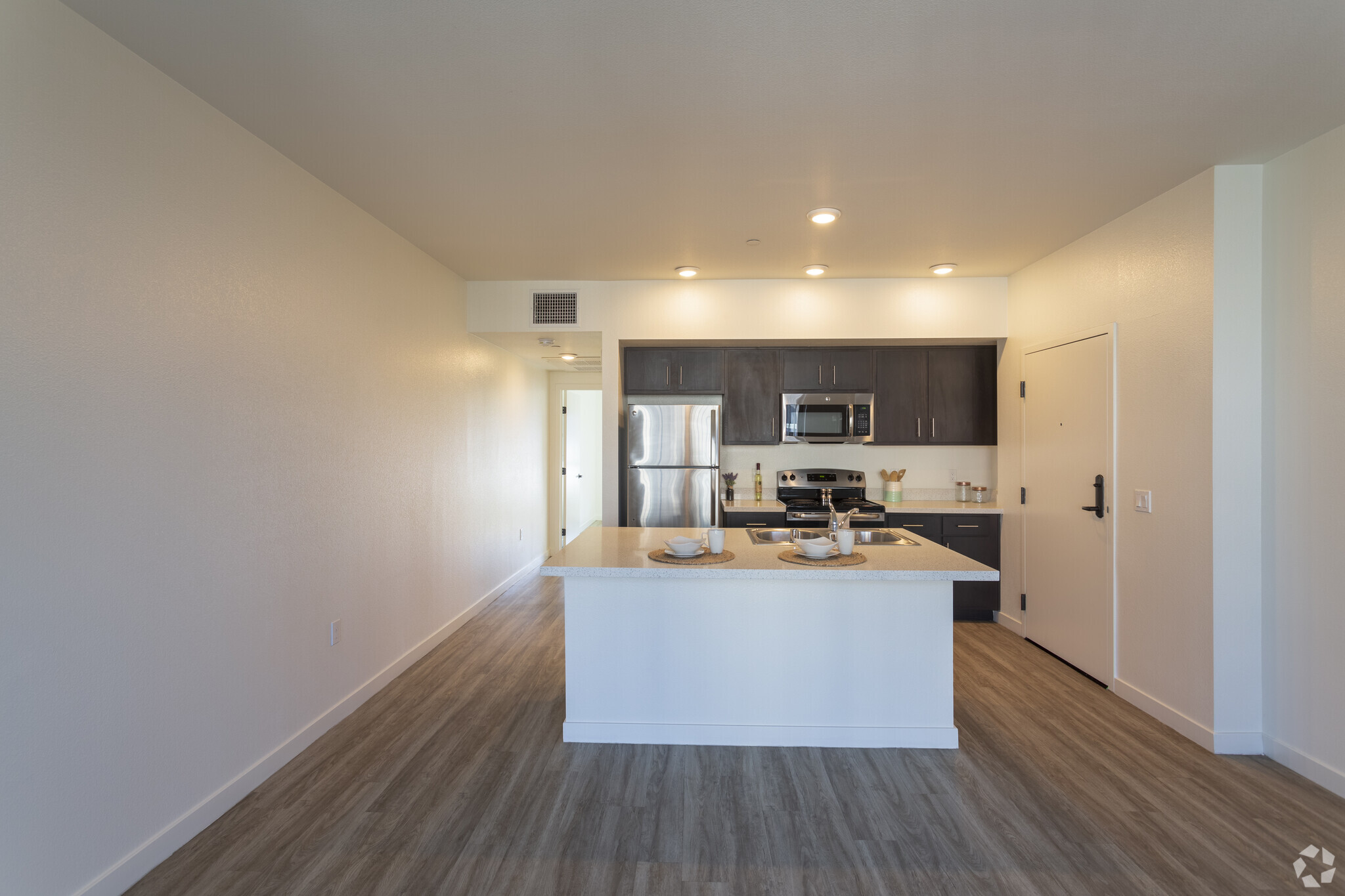 1 BR, 1 BA - 629 SF - FiftyOne Baltimore at the Crossroads