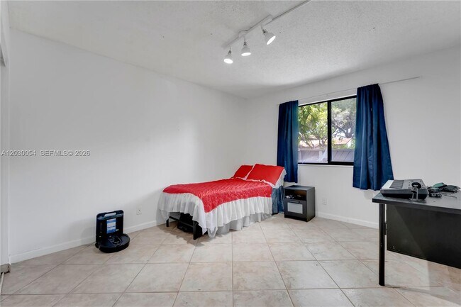 Building Photo - 3541 NW 99th Terrace