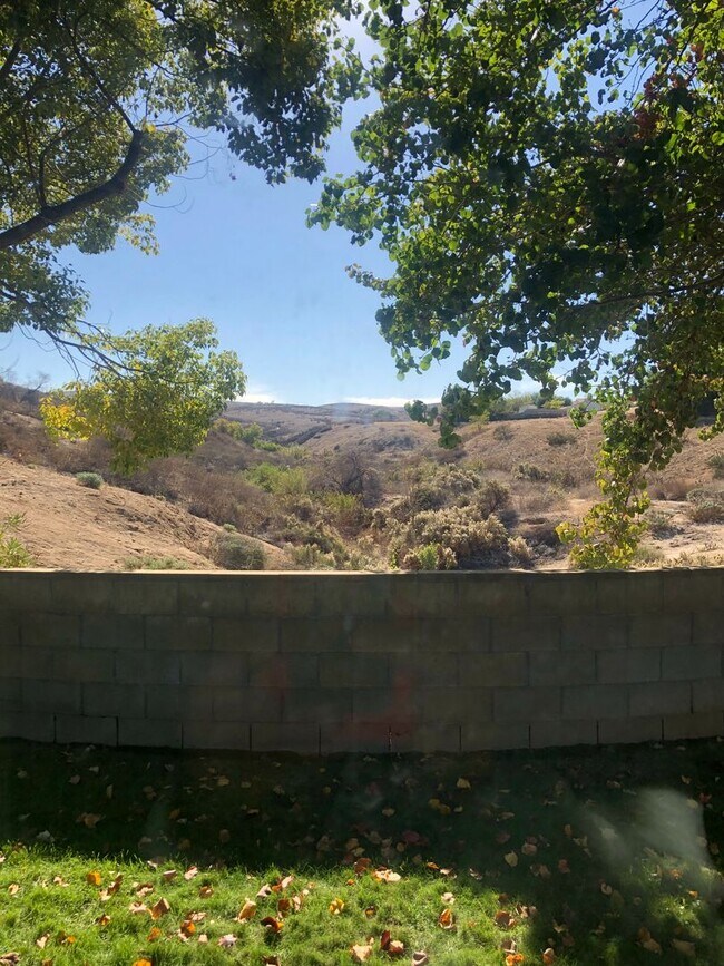 Building Photo - Beautiful upgraded 3b/2b home for rent in ...