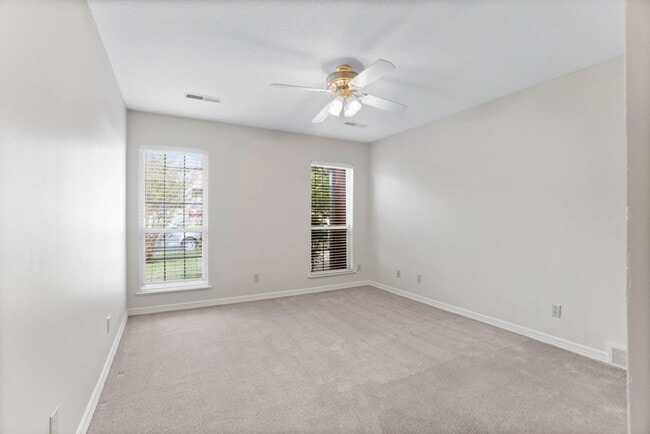 Building Photo - Amblewood 1308/1310