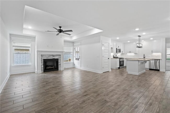 Building Photo - 4206 SW Adams Rd