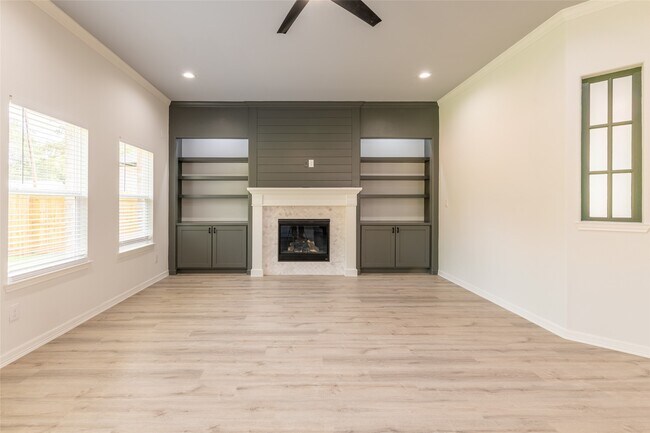 Building Photo - 9606 Champion Heavens Dr