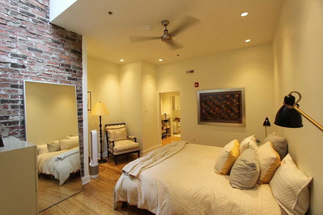 Bedroom - 139 7th St