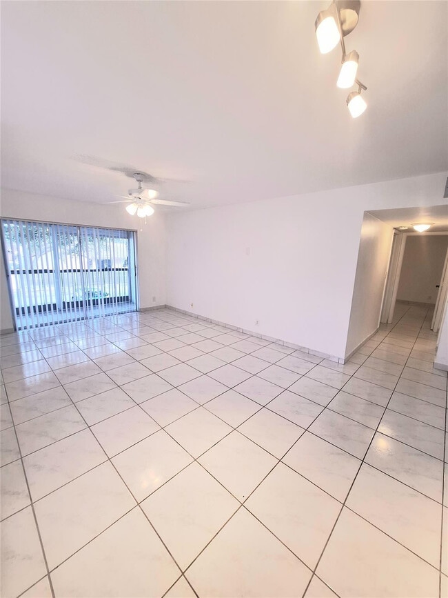 Building Photo - 4155 NW 90th Ave