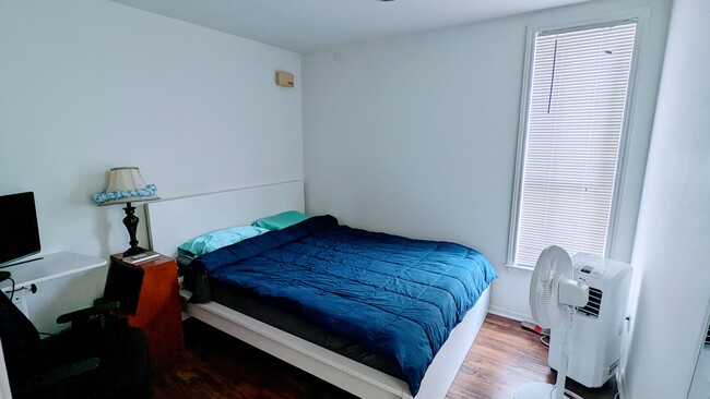 Bedroom - inquire for furnished options - 2529 Rio Grande St