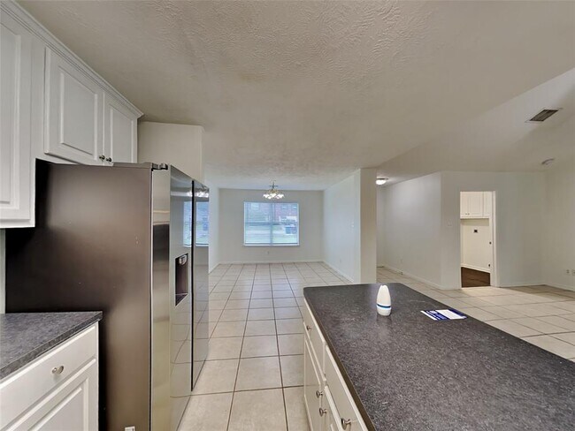 Building Photo - 16365 Hidden River Ct