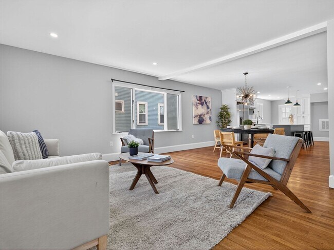 Building Photo - 111 Sharon St