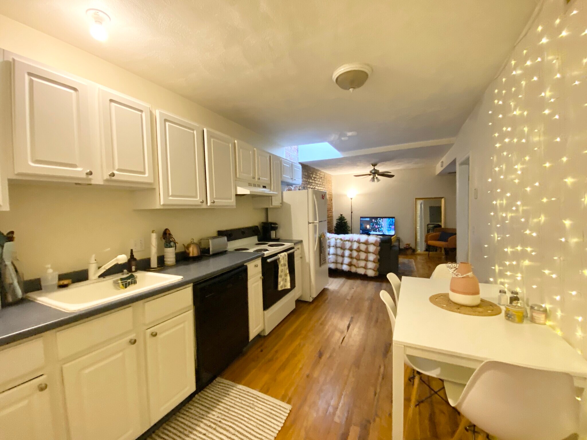 Building Photo - 840 Huntington Ave