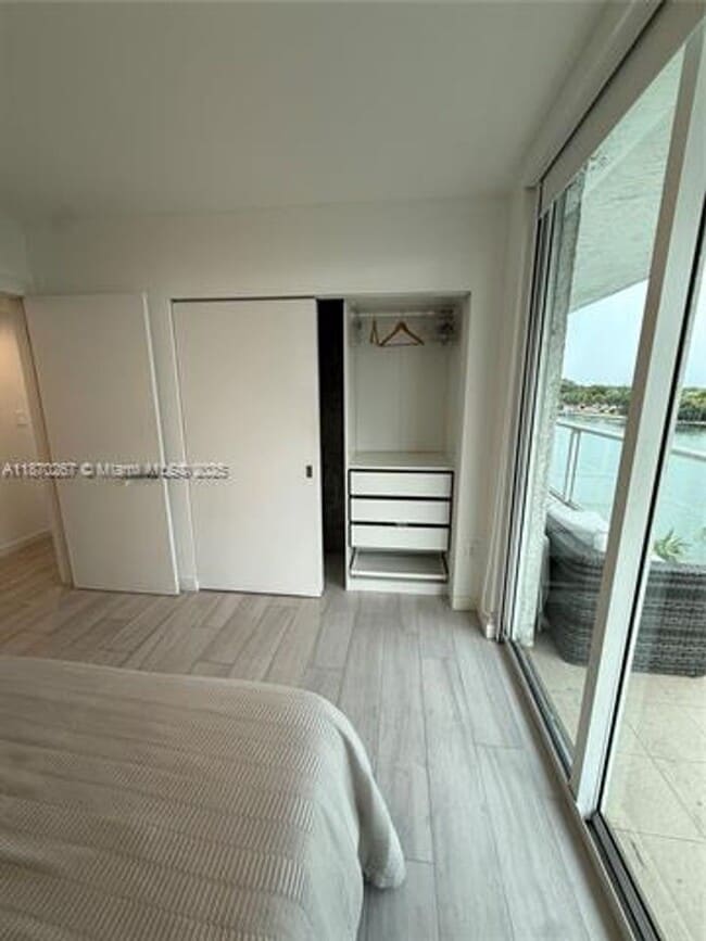 Building Photo - 5900 Collins Ave