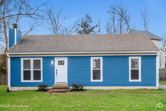 Building Photo - 5509 Baywood Dr