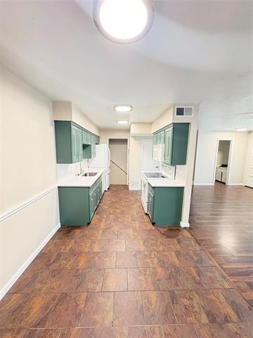 Building Photo - 2622 Custer Pkwy